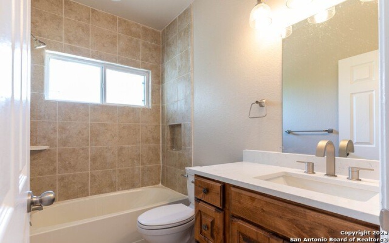 14674 Silesia Dr, St Hedwig, TX 78152, 4 Bedrooms Bedrooms, ,2 BathroomsBathrooms,Residential,For Sale,14674 Silesia Dr,1870160