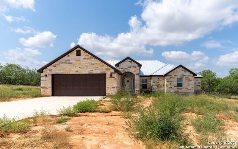 14674 Silesia Dr, St Hedwig, TX 78152, 4 Bedrooms Bedrooms, ,2 BathroomsBathrooms,Residential,For Sale,14674 Silesia Dr,1870160
