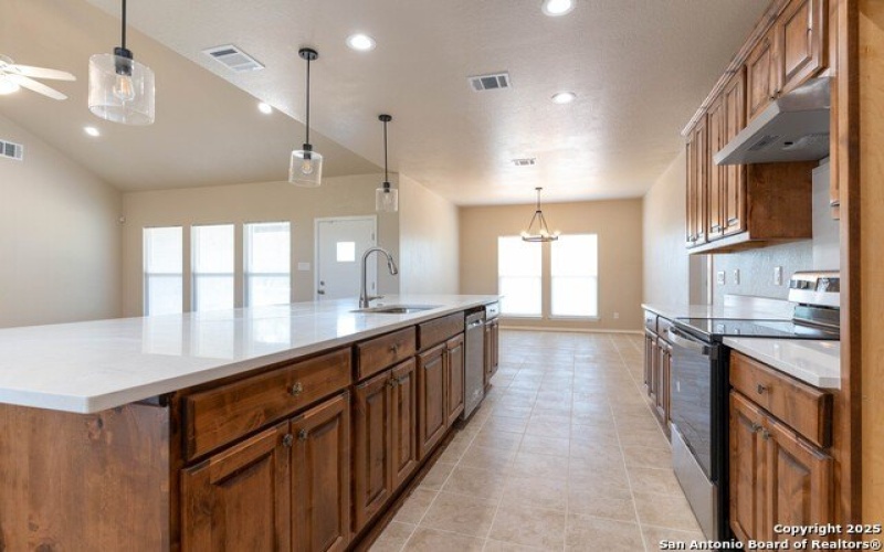 14674 Silesia Dr, St Hedwig, TX 78152, 4 Bedrooms Bedrooms, ,2 BathroomsBathrooms,Residential,For Sale,14674 Silesia Dr,1870160
