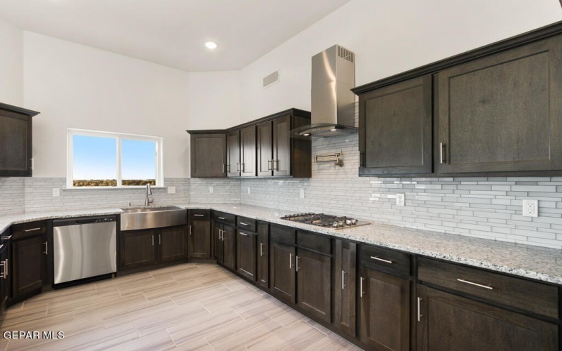 101 Bonnie Trail, Santa Teresa, NM 88008, 4 Habitaciones Habitaciones , ,2 BañosBaños,Residential,En Venta,101 Bonnie Trail,872378