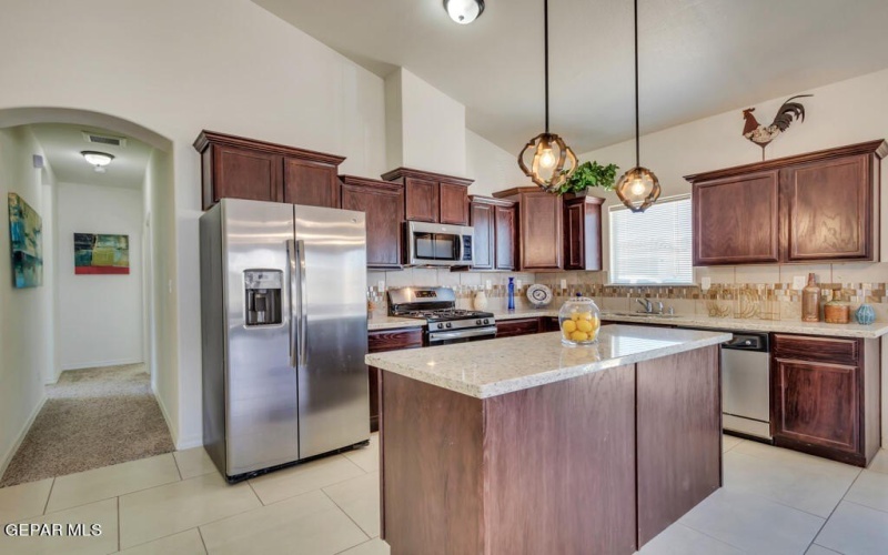 528 CEDARWOOD Avenue, El Paso, TX 79928, 4 Habitaciones Habitaciones , ,2 BañosBaños,Residential,En Venta,528 CEDARWOOD Avenue,894787