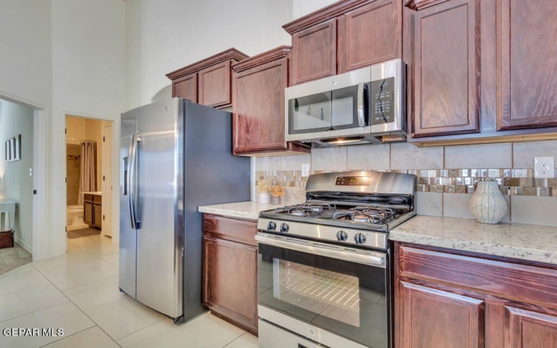 528 CEDARWOOD Avenue, El Paso, TX 79928, 4 Habitaciones Habitaciones , ,2 BañosBaños,Residential,En Venta,528 CEDARWOOD Avenue,894787