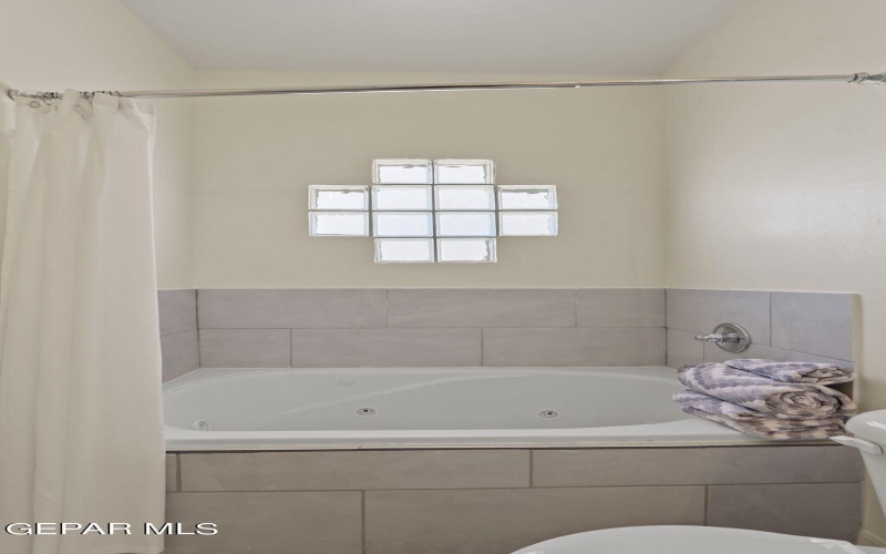 265 Adamtowne Drive, El Paso, TX 79928, 4 Habitaciones Habitaciones , ,2 BañosBaños,Residential,En Venta,265 Adamtowne Drive,902600