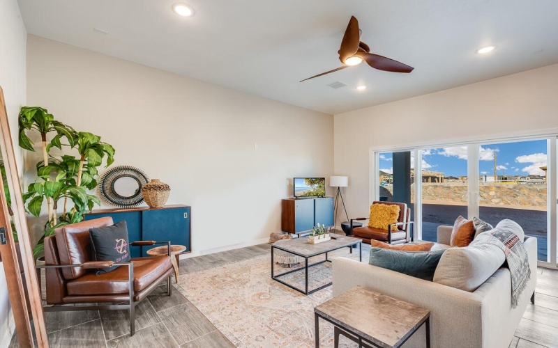 8421 Fish Place Court, Vinton, TX 79821, 5 Habitaciones Habitaciones , ,3 BañosBaños,Residential,En Venta,8421 Fish Place Court,906910