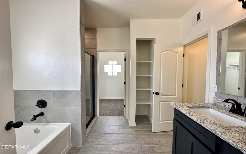 14649 Tierra Oviedo Avenue, El Paso, TX 79938, 4 Habitaciones Habitaciones , ,2 BañosBaños,Residential,En Venta,14649 Tierra Oviedo Avenue,0,913487
