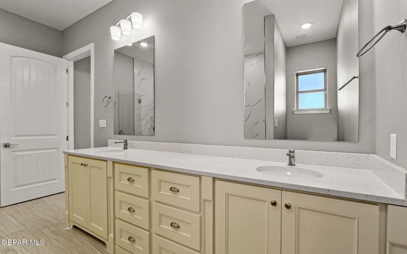 14629 Tierra Resort Avenue, El Paso, TX 79938, 5 Bedrooms Bedrooms, ,2 BathroomsBathrooms,Residential,For Sale,14629 Tierra Resort Avenue,0,914959