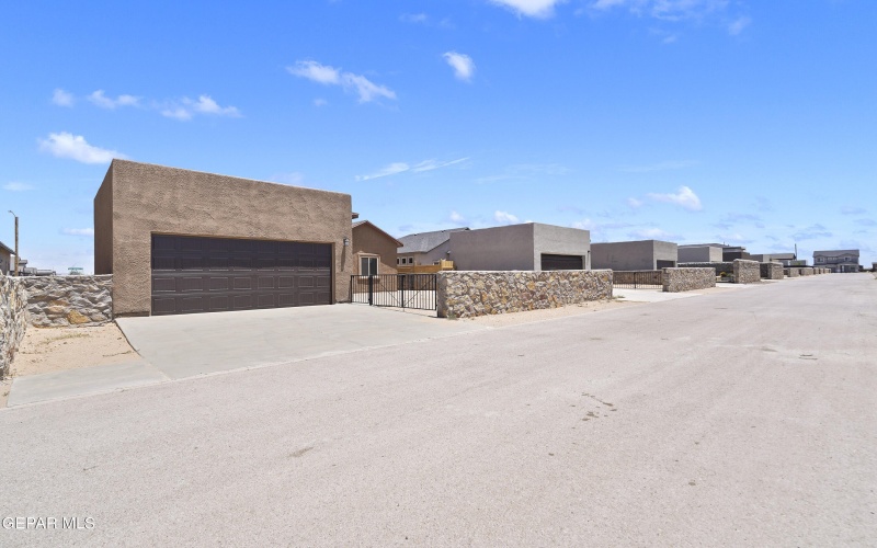 2237 Tony Harper Street, El Paso, TX 79938, 4 Habitaciones Habitaciones , ,2 BañosBaños,Residential,En Venta,2237 Tony Harper Street,0,919342