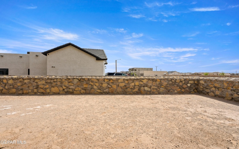 880 Chillington Road, El Paso, TX 79928, 4 Habitaciones Habitaciones , ,2 BañosBaños,Residential,En Venta,880 Chillington Road,0,919568