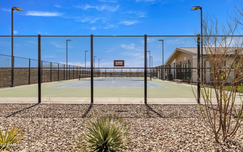 880 Chillington Road, El Paso, TX 79928, 4 Habitaciones Habitaciones , ,2 BañosBaños,Residential,En Venta,880 Chillington Road,0,919568