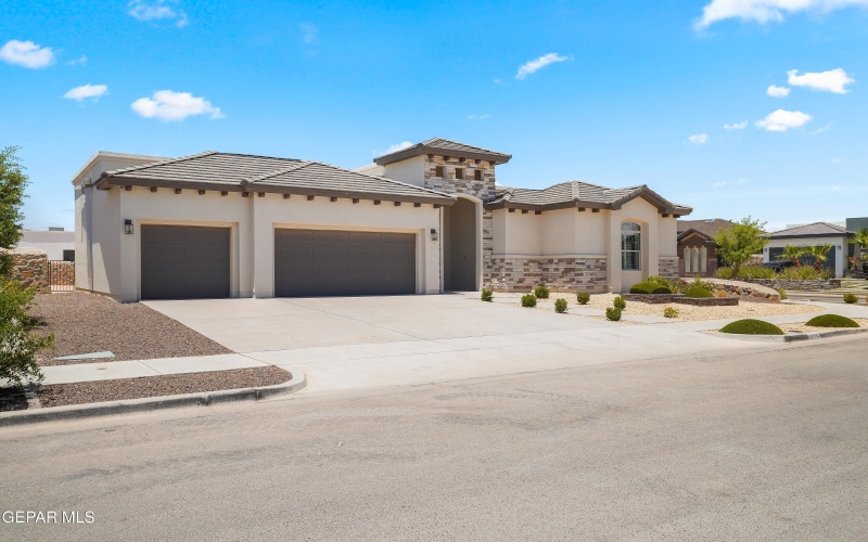 2425 Tierra Murcia Street, El Paso, TX 79938, 4 Habitaciones Habitaciones , ,2 BañosBaños,Residential,En Venta,2425 Tierra Murcia Street,921168