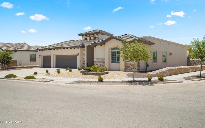 2425 Tierra Murcia Street, El Paso, TX 79938, 4 Habitaciones Habitaciones , ,2 BañosBaños,Residential,En Venta,2425 Tierra Murcia Street,921168