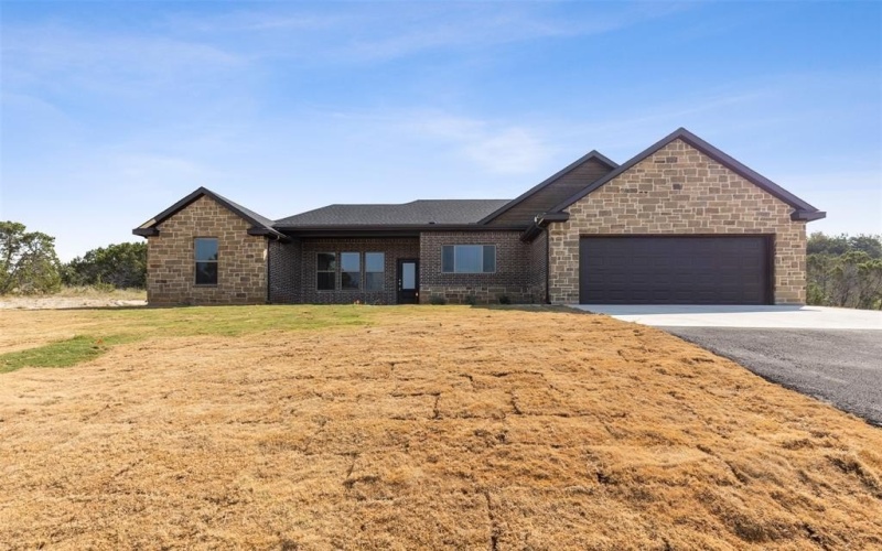 315 Sunset Cove, Bluff Dale, TX 76433, 3 Bedrooms Bedrooms, ,2 BathroomsBathrooms,Residential,For Sale,315 Sunset Cove,20452020