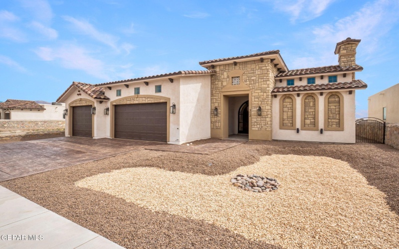 312 RIO DEL RANCHO Court, El Paso, TX 79932, 5 Habitaciones Habitaciones , ,1 BañoBaños,Residential,En Venta,312 RIO DEL RANCHO Court,919952
