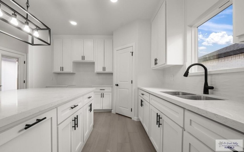 2744 N NEEL DR, BROWNSVILLE, TX 78526, 3 Habitaciones Habitaciones , ,2 BañosBaños,Residential,En Venta,2744 N NEEL DR,29764763