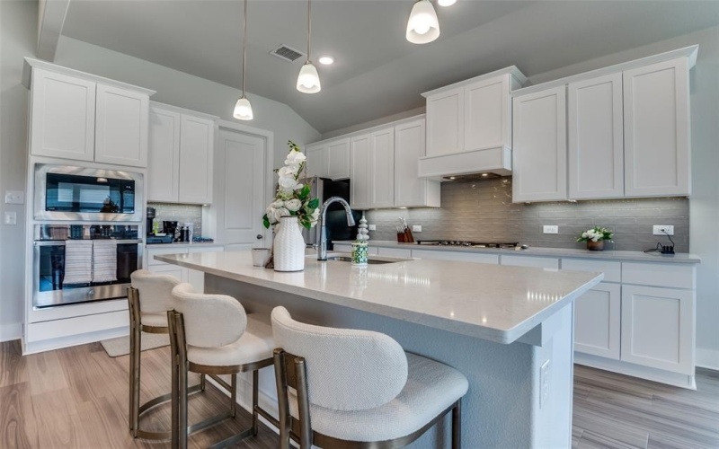 918 Hawthorn Lane, Mansfield, TX 76063, 3 Bedrooms Bedrooms, ,2 BathroomsBathrooms,Residential,For Sale,918 Hawthorn Lane,20898629