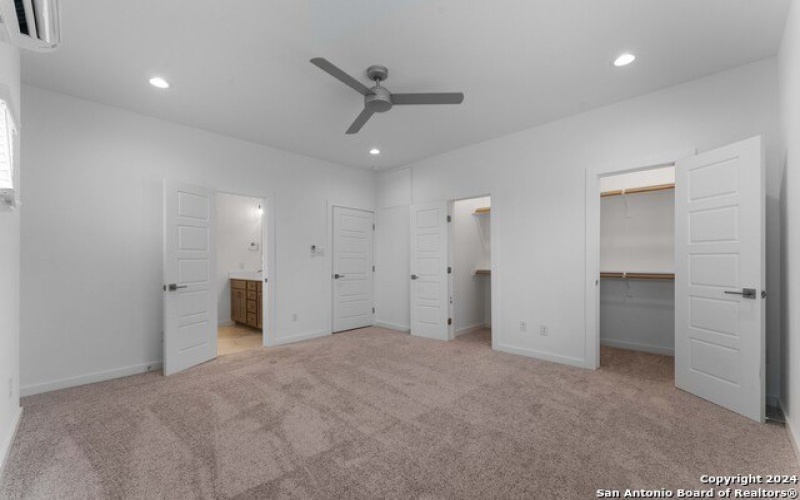 319 HOWARD ST #3, San Antonio, TX 78212-5596, 3 Habitaciones Habitaciones , ,3 BañosBaños,Residential,En Venta,319 HOWARD ST,0,1781788