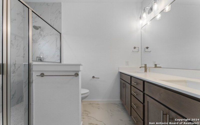 319 HOWARD ST #3, San Antonio, TX 78212-5596, 3 Habitaciones Habitaciones , ,3 BañosBaños,Residential,En Venta,319 HOWARD ST,0,1781788