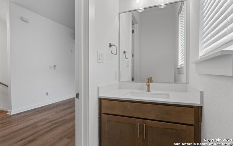 319 HOWARD ST #3, San Antonio, TX 78212-5596, 3 Habitaciones Habitaciones , ,3 BañosBaños,Residential,En Venta,319 HOWARD ST,0,1781788