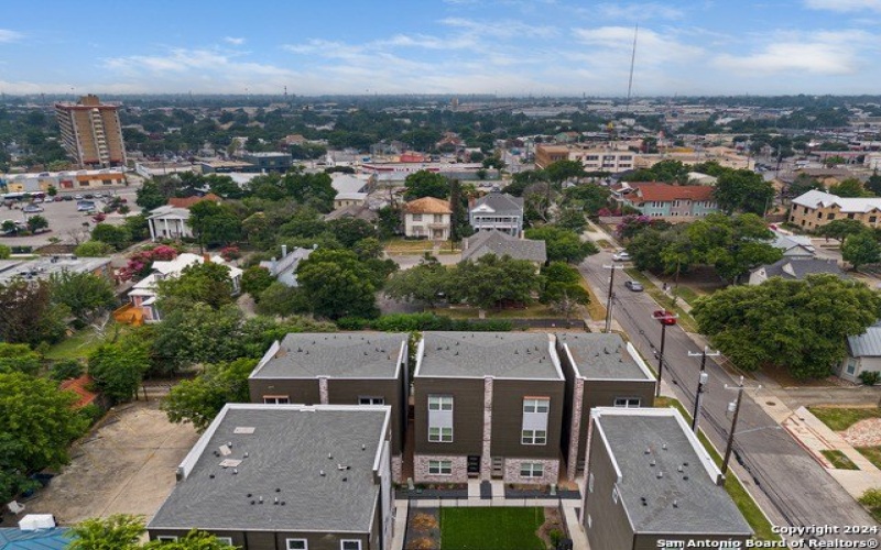 319 HOWARD ST #3, San Antonio, TX 78212-5596, 3 Habitaciones Habitaciones , ,3 BañosBaños,Residential,En Venta,319 HOWARD ST,0,1781788