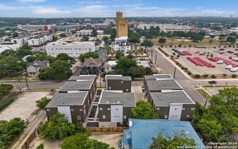 319 HOWARD ST #3, San Antonio, TX 78212-5596, 3 Habitaciones Habitaciones , ,3 BañosBaños,Residential,En Venta,319 HOWARD ST,0,1781788