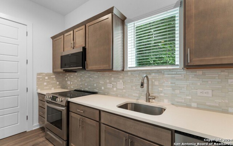 319 HOWARD ST #3, San Antonio, TX 78212-5596, 3 Habitaciones Habitaciones , ,3 BañosBaños,Residential,En Venta,319 HOWARD ST,0,1781788