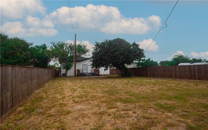 607 W Matlock, Aransas Pass, TX 78336, 2 Habitaciones Habitaciones , ,1 BañoBaños,Residential,En Venta,607 W Matlock,459697