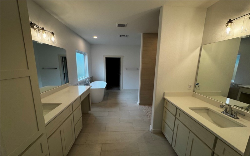 1702 Elm View Drive, Corpus Christi, TX 78418, 4 Habitaciones Habitaciones , ,2 BañosBaños,Residential,En Venta,1702 Elm View Drive,459744