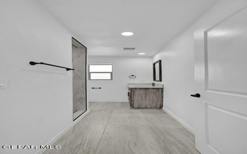 1107 Myrtle Avenue unit: D #D, El Paso, TX 79901, 1 Dormitorio Habitaciones , ,1 BañoBaños,Residential Multi Family,En Venta,1107 Myrtle Avenue unit: D,923406