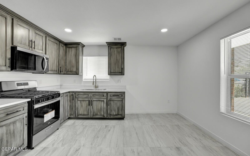 1107 Myrtle Avenue unit: D #D, El Paso, TX 79901, 1 Dormitorio Habitaciones , ,1 BañoBaños,Residential Multi Family,En Venta,1107 Myrtle Avenue unit: D,923406