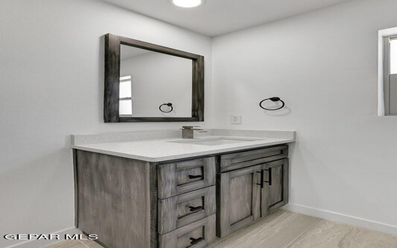 1107 Myrtle Avenue unit: D #D, El Paso, TX 79901, 1 Dormitorio Habitaciones , ,1 BañoBaños,Residential Multi Family,En Venta,1107 Myrtle Avenue unit: D,923406