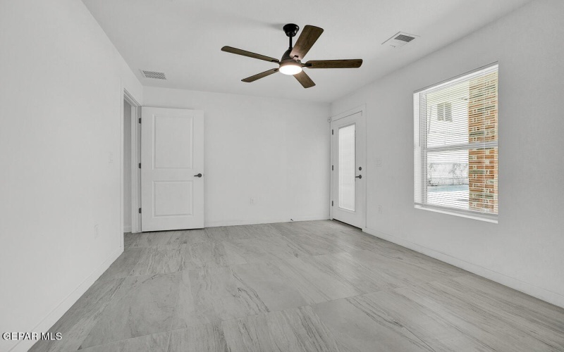 1107 Myrtle Avenue unit: D #D, El Paso, TX 79901, 1 Dormitorio Habitaciones , ,1 BañoBaños,Residential Multi Family,En Venta,1107 Myrtle Avenue unit: D,923406