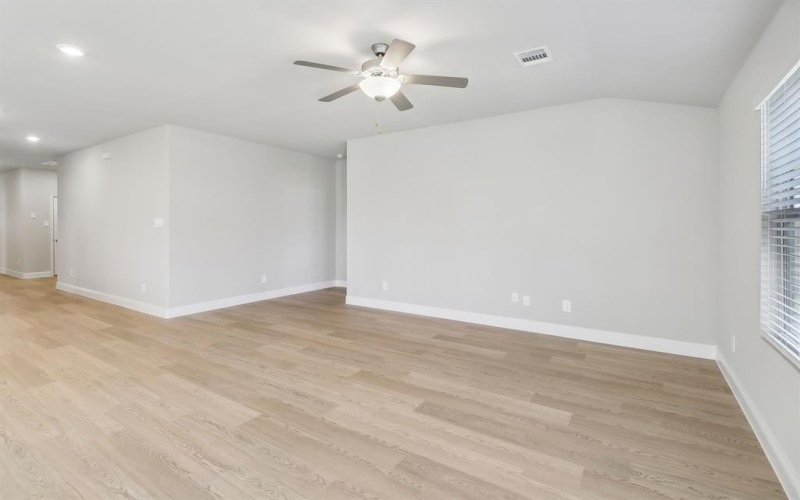 1023 Emberwood Drive, McKinney, TX 75069, 4 Habitaciones Habitaciones , ,3 BañosBaños,Residential,En Venta,1023 Emberwood Drive,20946092