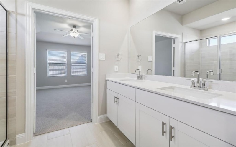 1023 Emberwood Drive, McKinney, TX 75069, 4 Habitaciones Habitaciones , ,3 BañosBaños,Residential,En Venta,1023 Emberwood Drive,20946092
