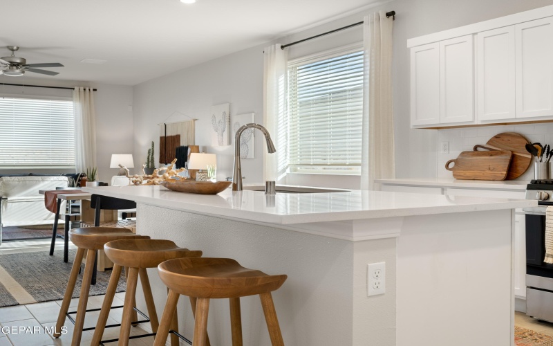 720 Paseo Clasico Street, Horizon City, TX 79928, 4 Habitaciones Habitaciones , ,3 BañosBaños,Residential,En Venta,720 Paseo Clasico Street,923360