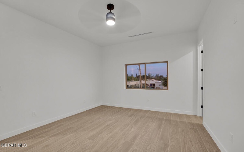 820 W Gate, El Paso, TX 79932, 4 Habitaciones Habitaciones , ,7 BañosBaños,Residential,En Venta,820 W Gate,923369