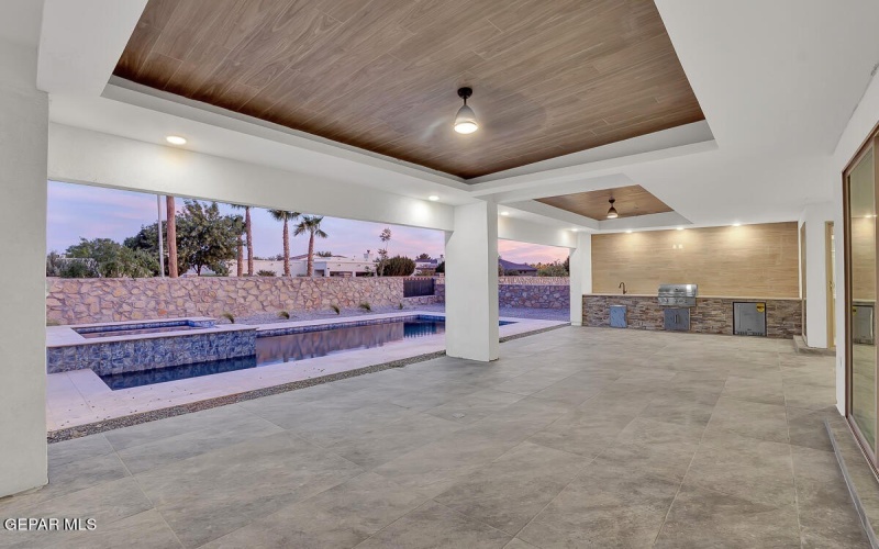 820 W Gate, El Paso, TX 79932, 4 Habitaciones Habitaciones , ,7 BañosBaños,Residential,En Venta,820 W Gate,923369