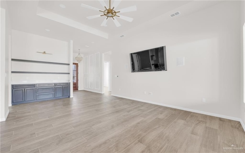 8015 N 48th Lane, McAllen, TX 78504, 4 Habitaciones Habitaciones , ,3 BañosBaños,Residential,En Venta,8015 N 48th Lane,472414
