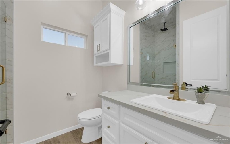 8015 N 48th Lane, McAllen, TX 78504, 4 Habitaciones Habitaciones , ,3 BañosBaños,Residential,En Venta,8015 N 48th Lane,472414