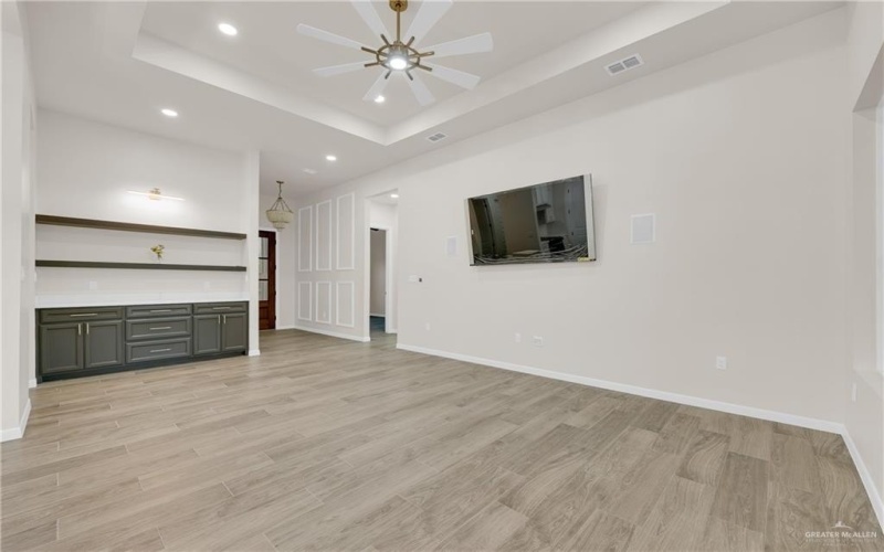 8015 N 48th Lane, McAllen, TX 78504, 4 Habitaciones Habitaciones , ,3 BañosBaños,Residential,En Venta,8015 N 48th Lane,472414