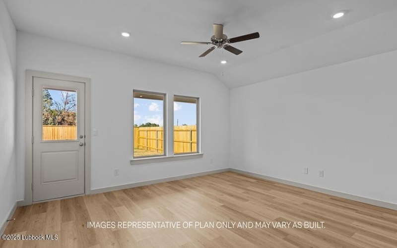 426 14th Street, Wolfforth, TX 79382, 4 Habitaciones Habitaciones , ,2 BañosBaños,Residential,En Venta,426 14th Street,202555451