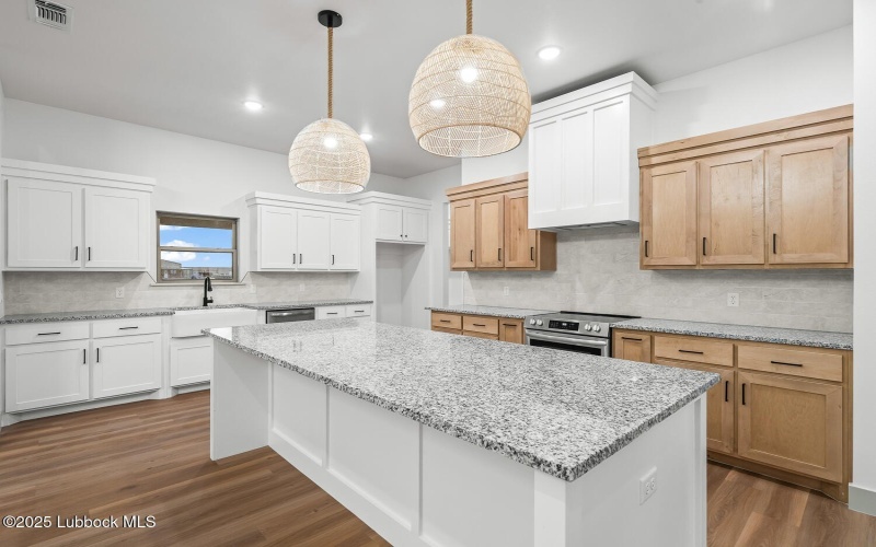10409 N Farm To Market Rd 1729, Idalou, TX 79329, 3 Bedrooms Bedrooms, ,2 BathroomsBathrooms,Residential,For Sale,10409 N Farm To Market Rd 1729,202555464