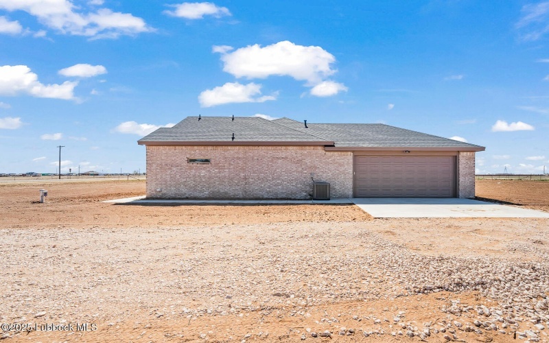 10409 N Farm To Market Rd 1729, Idalou, TX 79329, 3 Bedrooms Bedrooms, ,2 BathroomsBathrooms,Residential,For Sale,10409 N Farm To Market Rd 1729,202555464