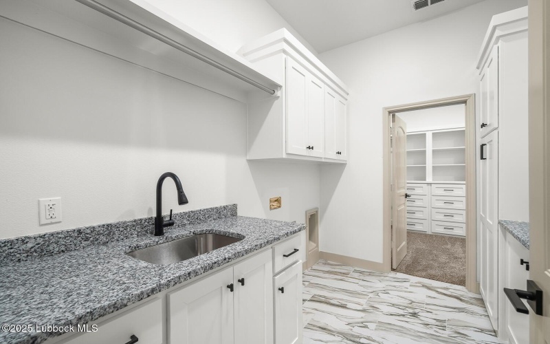 10409 N Farm To Market Rd 1729, Idalou, TX 79329, 3 Bedrooms Bedrooms, ,2 BathroomsBathrooms,Residential,For Sale,10409 N Farm To Market Rd 1729,202555464