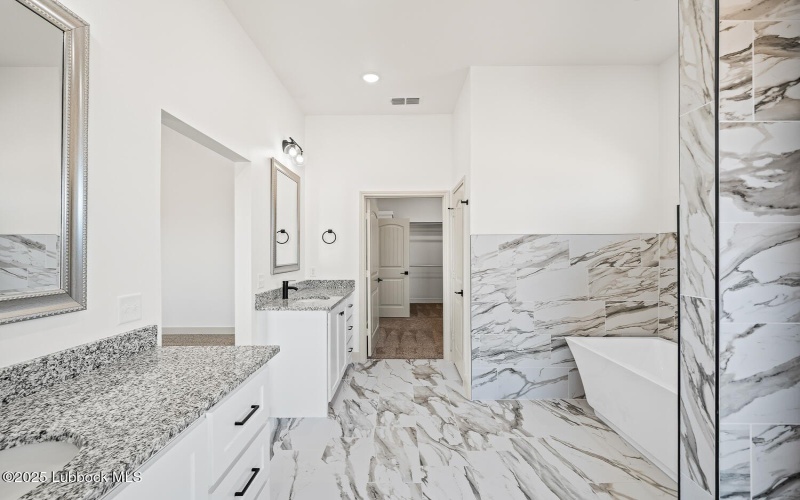 10409 N Farm To Market Rd 1729, Idalou, TX 79329, 3 Bedrooms Bedrooms, ,2 BathroomsBathrooms,Residential,For Sale,10409 N Farm To Market Rd 1729,202555464
