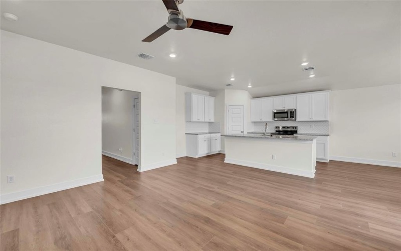 11417 Patera Street, Lorena, TX 76655, 3 Bedrooms Bedrooms, ,2 BathroomsBathrooms,Residential,For Sale,11417 Patera Street,20922168
