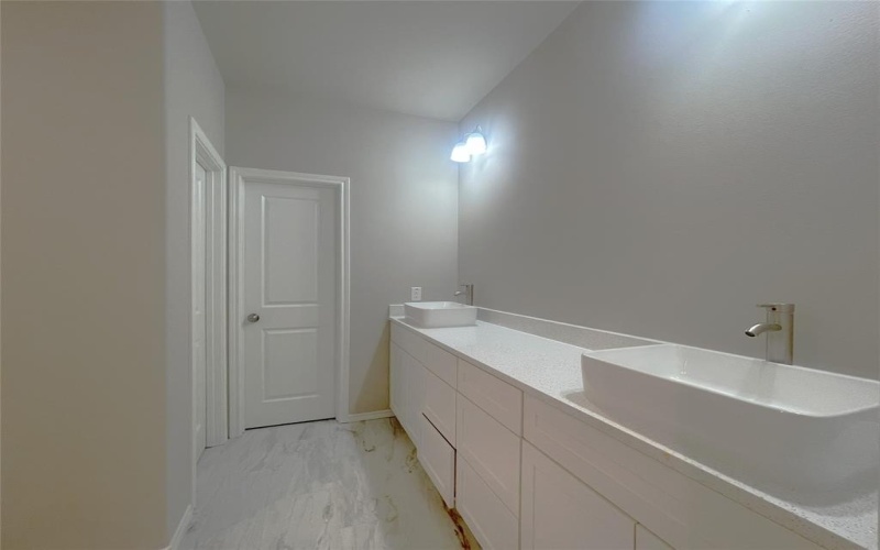 1179 Warrior Drive, Dallas, TX 75253, 4 Bedrooms Bedrooms, ,2 BathroomsBathrooms,Residential,For Sale,1179 Warrior Drive,20947999
