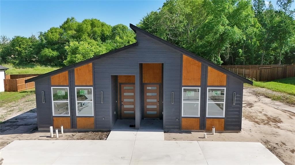 1315 Oneal Street, Commerce, TX 75428, 6 Bedrooms Bedrooms, ,5 BathroomsBathrooms,Residential Multi Family,For Sale,1315 Oneal Street,20949530