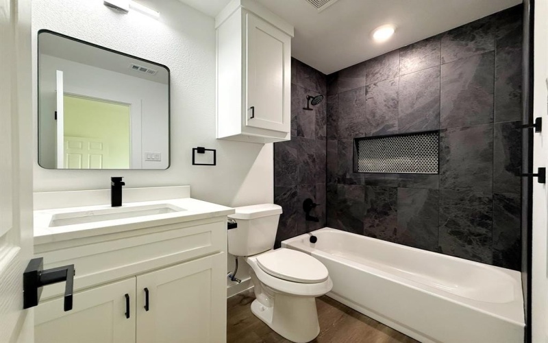 1315 Oneal Street, Commerce, TX 75428, 6 Bedrooms Bedrooms, ,5 BathroomsBathrooms,Residential Multi Family,For Sale,1315 Oneal Street,20949530