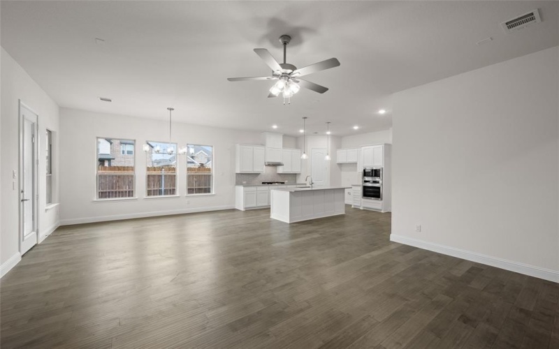 1021 Allegheny Court, Burleson, TX 76028, 4 Habitaciones Habitaciones , ,3 BañosBaños,Residential,En Venta,1021 Allegheny Court,20949535