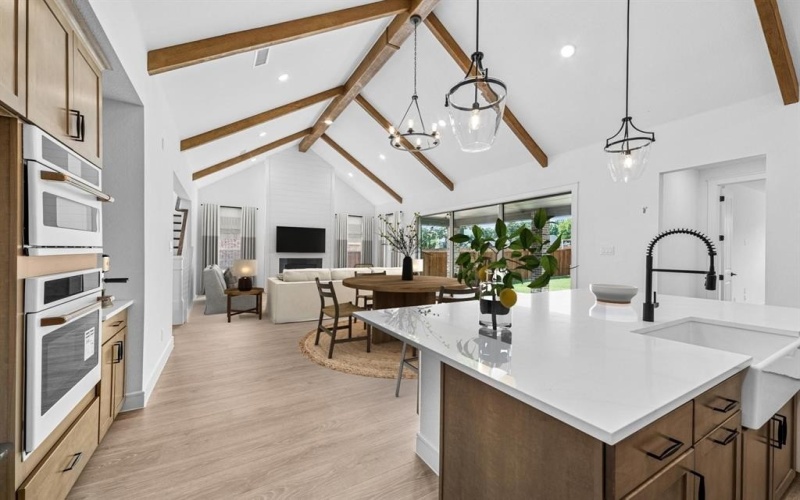 5664 Taylor Trail, Arlington, TX 76017, 5 Bedrooms Bedrooms, ,5 BathroomsBathrooms,Residential,For Sale,5664 Taylor Trail,0,20949716